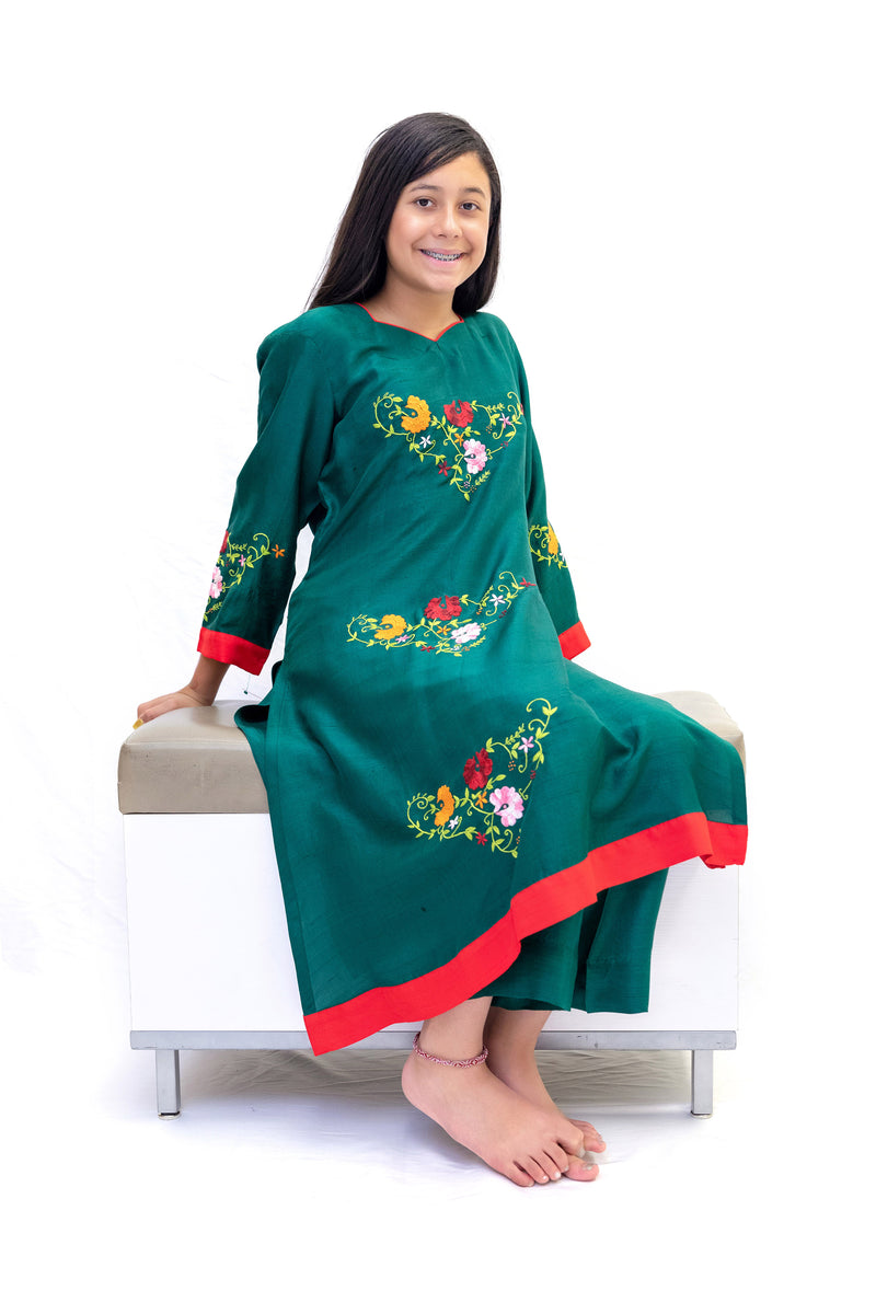 Green Silk Salwar Kameez- Suit - Trendz & Traditionz Boutique