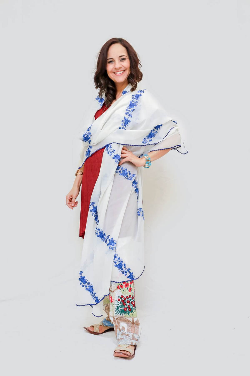 Handmade Embroidery dupatta pure chiffon. Free Size
