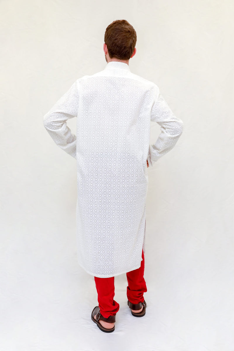 A patterned white cotton men shirt machine embroidery
