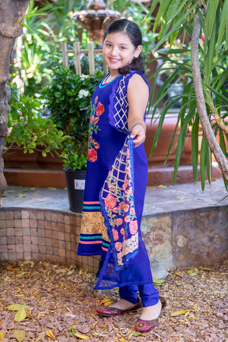 Latest Mint Embroidered Stylish Salwar Suit For Girls – Kaleendi