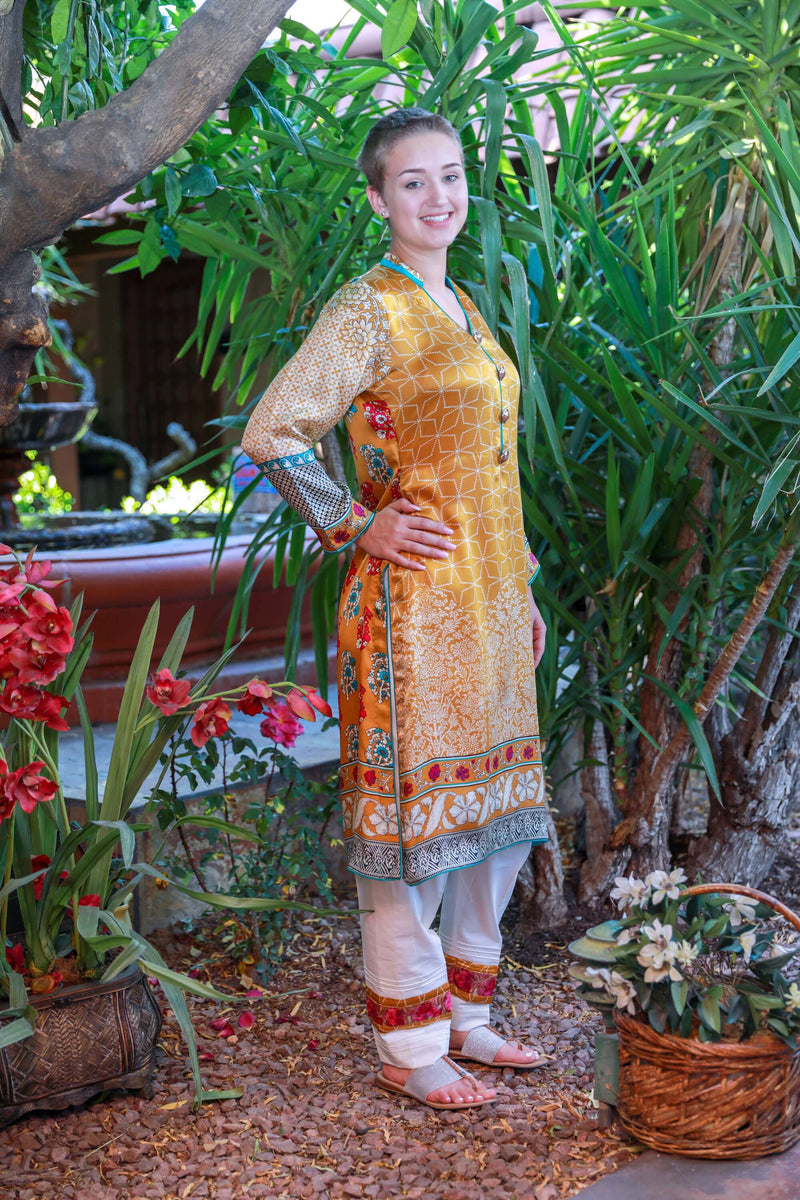 Sana Safinaz Silk Suit- Trendz & Traditionz Boutique