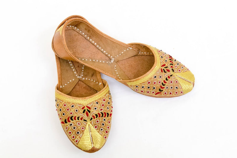 Handmade Leather Golden Shoes-Khussa -Trendz & Traditionz Boutique 